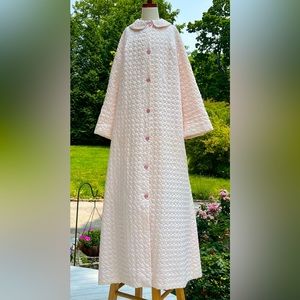 Vintage 70’s Pale Pink Quilted Satin Robe Housecoat Barbizon Lounge Mod Sz M